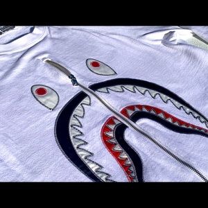 BAPE APPLIQUÉ METAL ZIP SHARK CREWNECK